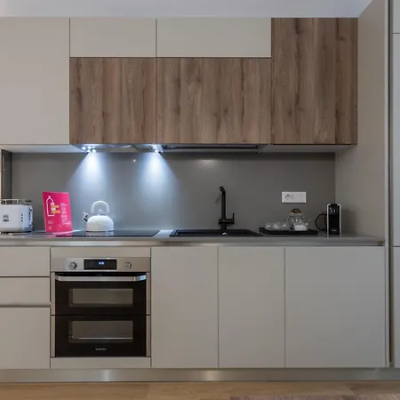 In Corte By Wonderful Italy *